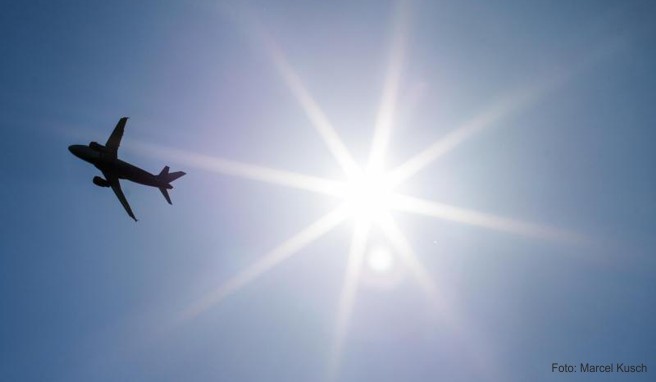 Ein Direktflug bedeutet nicht, dass es zu keiner Zwischenlandung kommt. Das verspricht nur ein Nonstop-Flug.