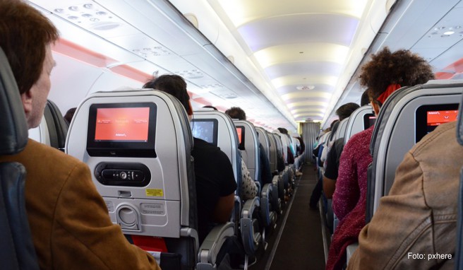 Sparen im Flugzeug Toiletten in den Flugzeugen werden immer kleiner