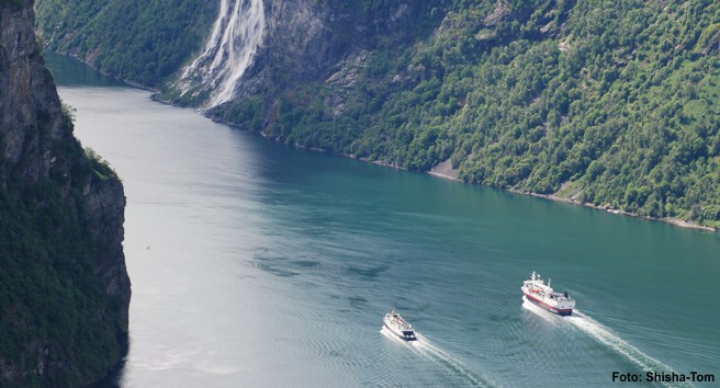 Hurtigruten Unterwasserdrohnen begleiten das Kreuzschiff