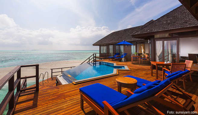 »Olhuveli Beach & Spa Resort« hat gleich zwei Infinity Pools