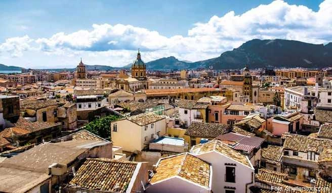 Blick über die Altstadt: Palermo hat sich zum attraktiven Ziel für Städtereisende gemausert