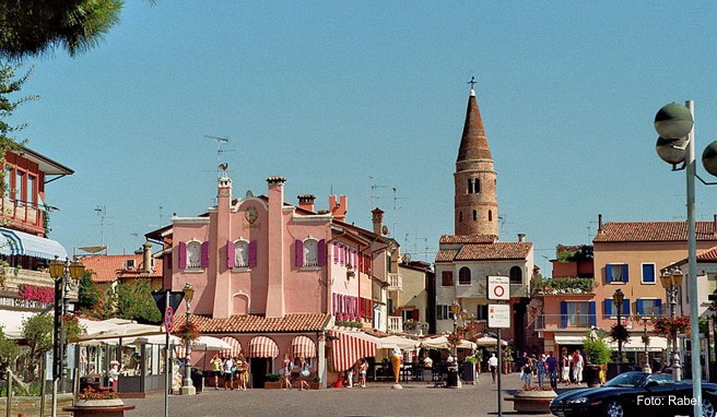 Italien Alljährliches Fischfest am Strand von Caorle