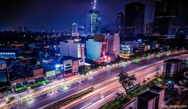 Indonesien-Reise  Auf dem Stop-over in Jakarta Gegensätze erleben