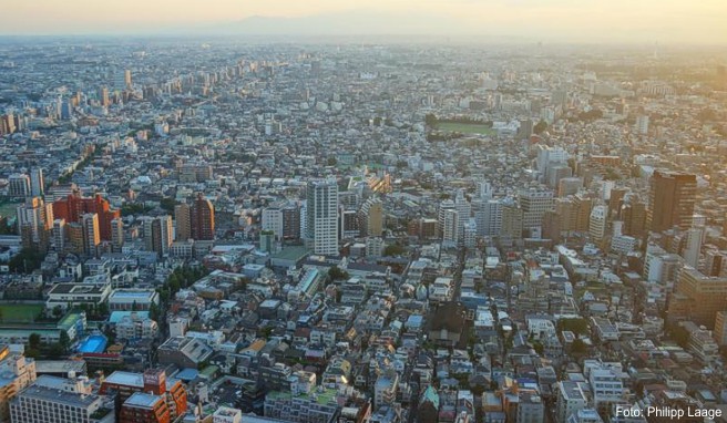 Ausblick über das sommerheiße Tokio: Es liegt auch an der Architektur der Stadt, dass die Temperaturen im Juli und August so hoch sind