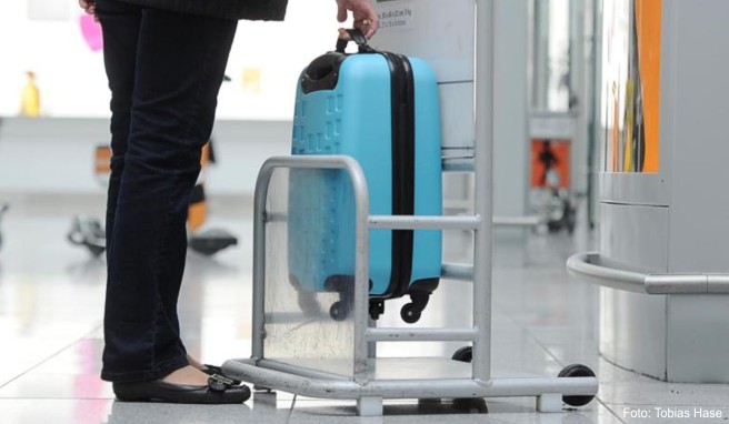 Aufpreise für Rollkoffer Italiens Kartellbehörde stoppt Handgepäck-Regeln