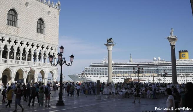 Kreuzfahrtriesen sollen ab dem 1. August nicht mehr durch Teile der Lagune in Venedig fahren