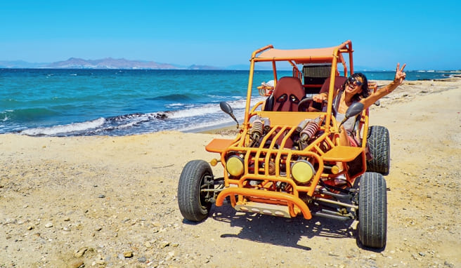 Da ist die Klimaanlage überflüssig: Beach Buggys sind auf Kos und Náxos eine beliebte Alternative
zum Mietwagen und versprechen viel Fahrspaß