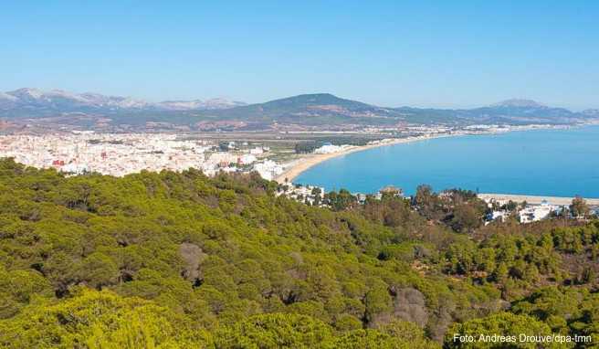 Blick über die Tamouda Bay - Marokko bewirbt den Küstenabschnitt als Riviera und will Urlauber anlocken