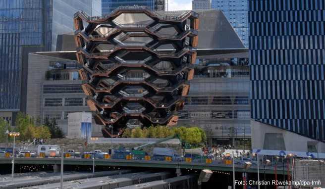 Das neue Viertel Hudson Yards steht auf einer riesigen Plattform, unter der alte Bahnschienen zur Penn Station verlaufen