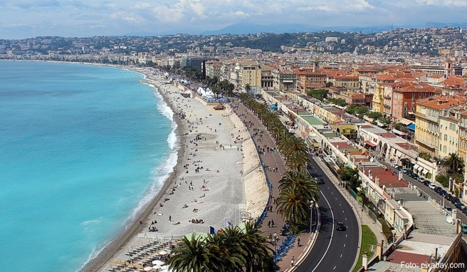 Nicht nur in Nizza liegt der Strand direkt vor der City