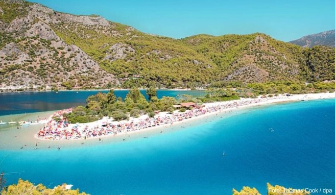 Türkischer Badestrand Ölüdeniz: Das Land im östlichen Mittelmeer boomt in diesem Sommer - und ruiniert auf Mallorca die Preise Türkischer Badestrand Ölüdeniz: Das Land im östlichen Mittelmeer boomt in diesem Sommer - und ruiniert auf Mallorca die Preise