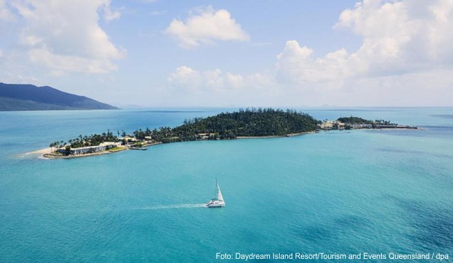 Daydream Island vor der Küste Queenslands - das im März 2017 schwer beschädigte Hotel auf der Insel wird jetzt wiedereröffnet