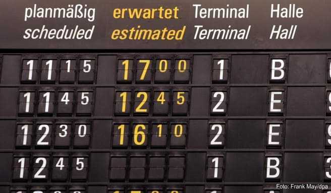 Bei Flugverspätungen können Pauschalurlauber auch am Abflugort von der Airline eine Entschädigung fordern