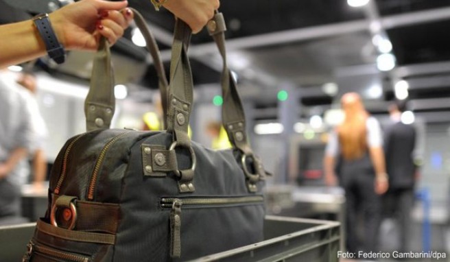 Handgepäck-Regeln Ryanair untersagt Trolleys in der Kabine