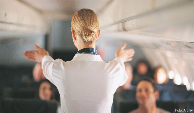 Sicherheitsvorkehrungen  Hat jeder Sitz im Flugzeug eine Schwimmweste?