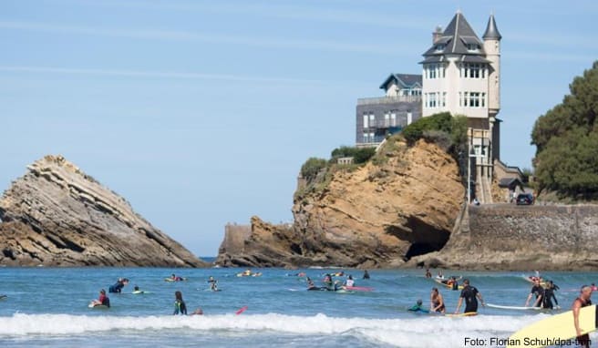 Surfen in Biarritz - einst Jetset-Metropole, heute unter anderem auch ein Anziehungspunkt für Wassersportler