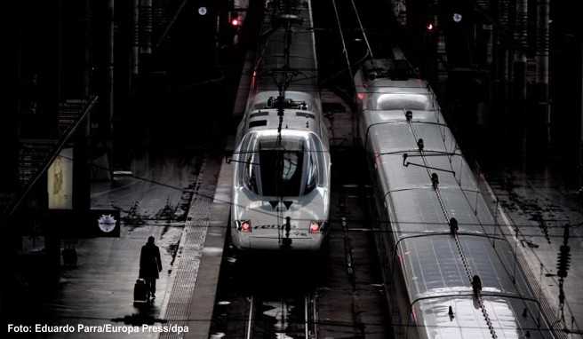 Wegen eines Bahnstreiks in Spanien sind mehrere hundert Zugverbindungen gestrichen worden