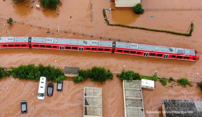 Nach Hochwasser  Bahn-Schäden: Fahrkarten später nutzen oder stornieren