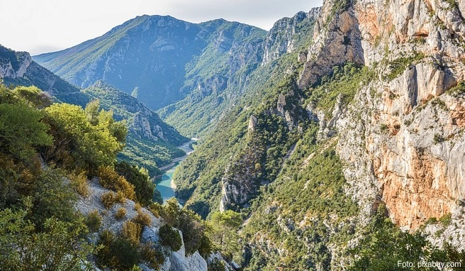 Die Verdonschlucht in Frankreich ist eine der größten Canyons Europas Die Verdonschlucht in Frankreich ist eine der größten Canyons Europas