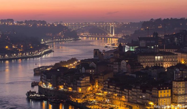 Städtereise Portugal  Im winterlichen Porto die Sonne genießen