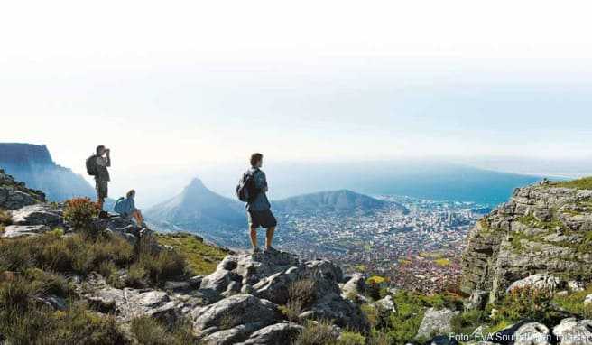 Vom Tafelberg aus eröffnet sich ein fantastischer Panoramablick auf die Bucht von Kapstadt