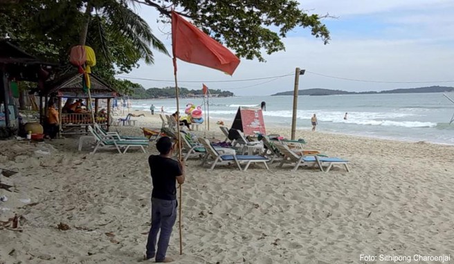 Beliebte Touristenorte in Thailand, wie Chaweng auf der Insel Koh Samui, wappnen sich für den womöglich schlimmsten Sturm seit Jahrzehnten