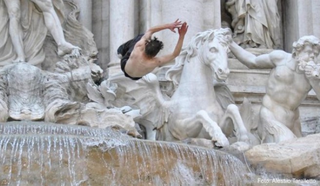 Italien  Teurer Badespaß – Rom will Brunnen besser schützen
