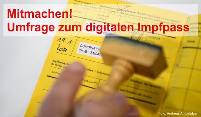 Bisher gibt es nur die gelben Impfpässe aus Papier. Ein digitaler EU-Impfpass könnte schon im Sommer das Reisen erleichtern