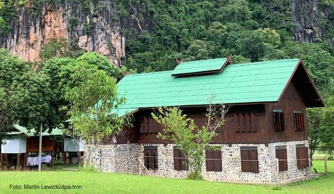 Im Kloster Wat Pa Tam Wua können ausländische Gäste in die buddhistische Meditation hineinschnuppern Im Kloster Wat Pa Tam Wua können ausländische Gäste in die buddhistische Meditation hineinschnuppern