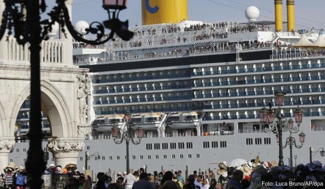 Italien-Urlaub  Venedig will Kreuzfahrtschiffe auf Abstand halten