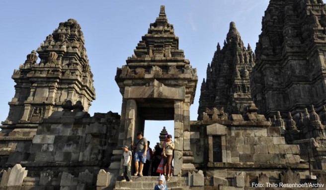 Touristen, die sich länger als 30 Tage in Indonesien aufhalten wollen, beantragen am besten gleich bei Einreise ein 60 Tage Visum