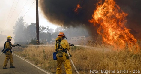 USA: Straßensperrungen wegen Waldbränden in Kalifornien