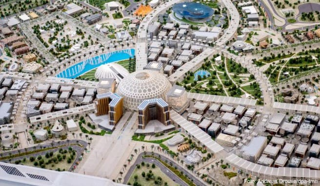Die ganze Welt zu Gast in Dubai: Modell des Weltausstellungs-Geländes